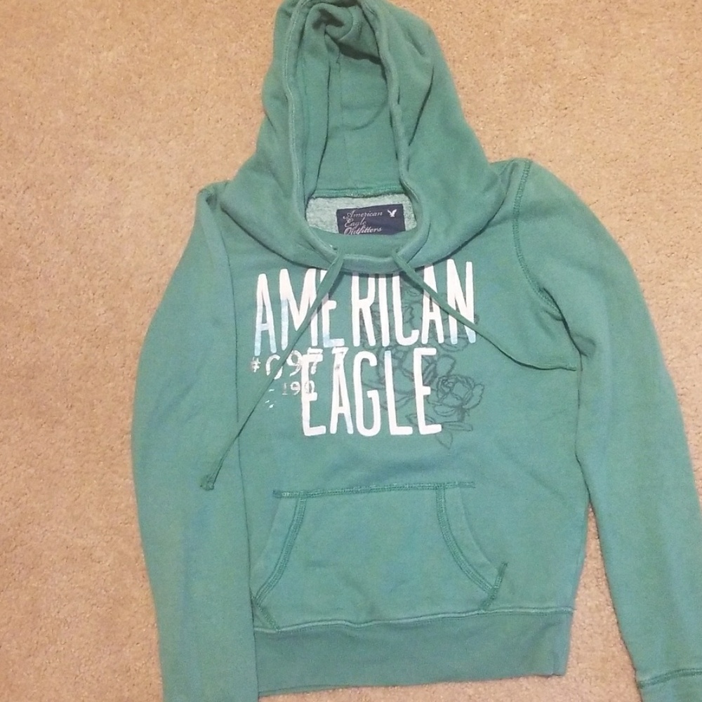 American Eagle pull-over hoodie